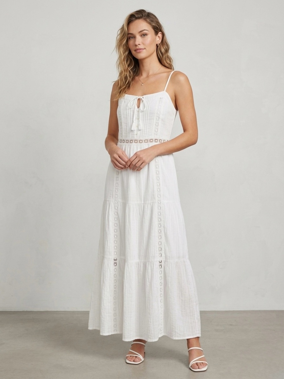 Hurley Women’s White 100% Rayon Embroidered Lace Tiered Midi Summer Dress Size M